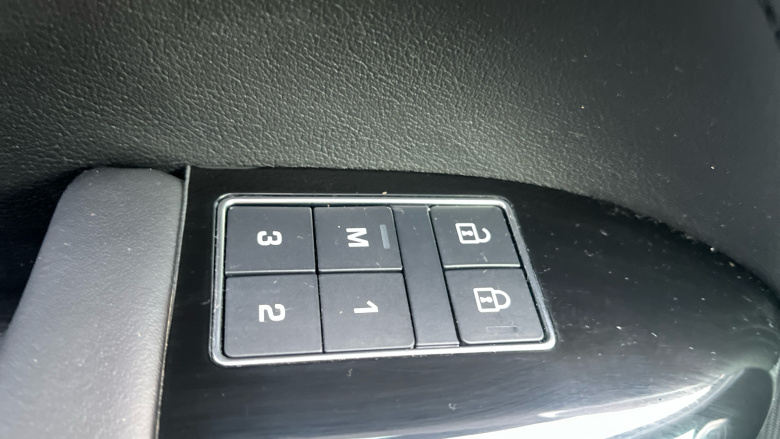 Land Rover Range Rover Sport 3.0 D300 HSE Silver 5dr Auto Diesel Estate